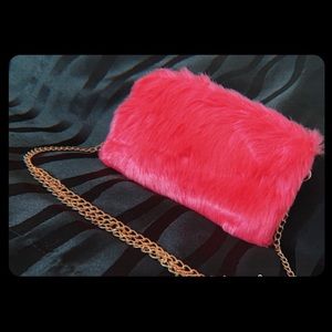PINK PURSE! (LOOK AT POST FOR DIFFERENT COLORS!